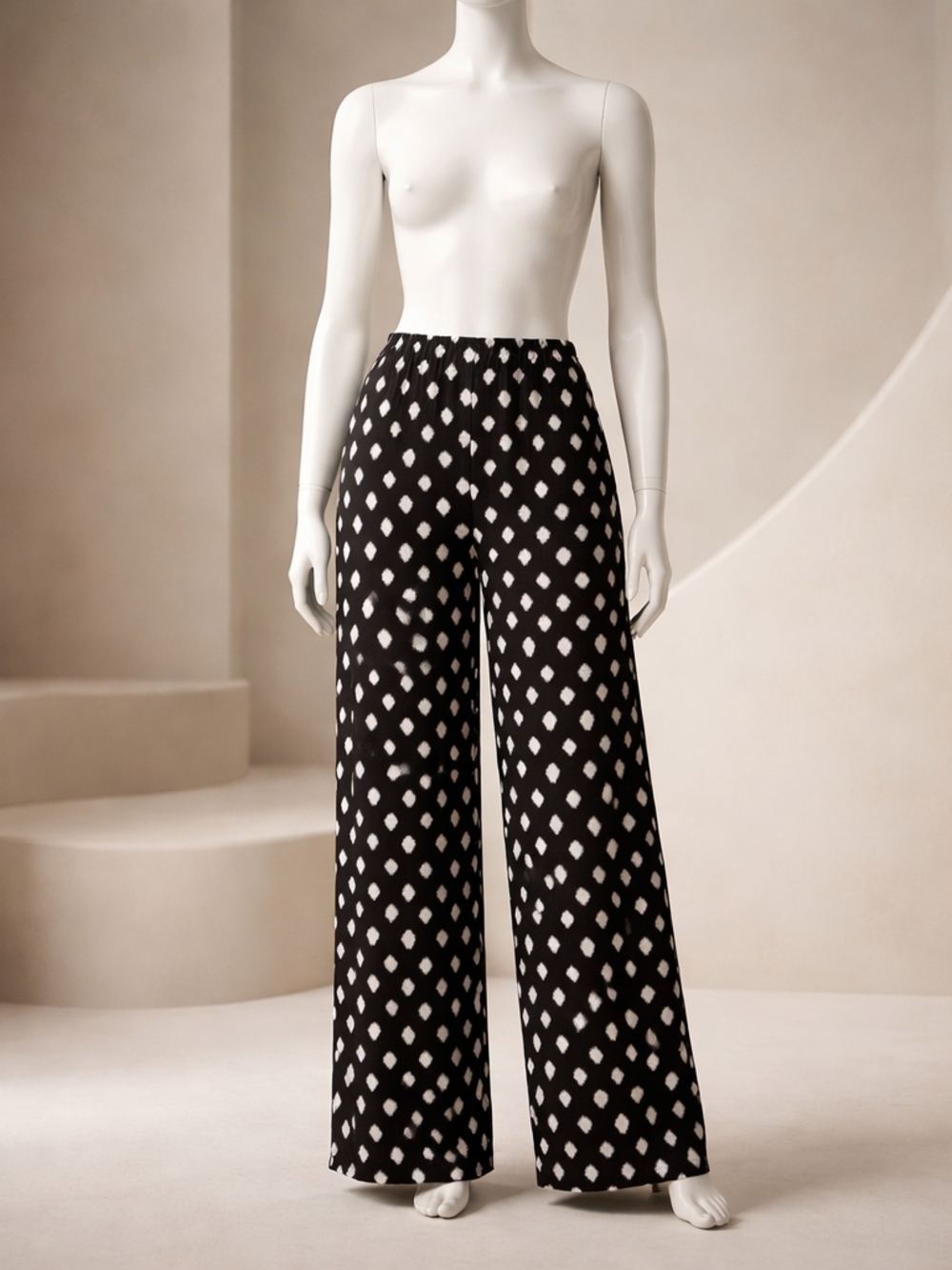 Chico's Black and White Abstract Spot wide leg pants